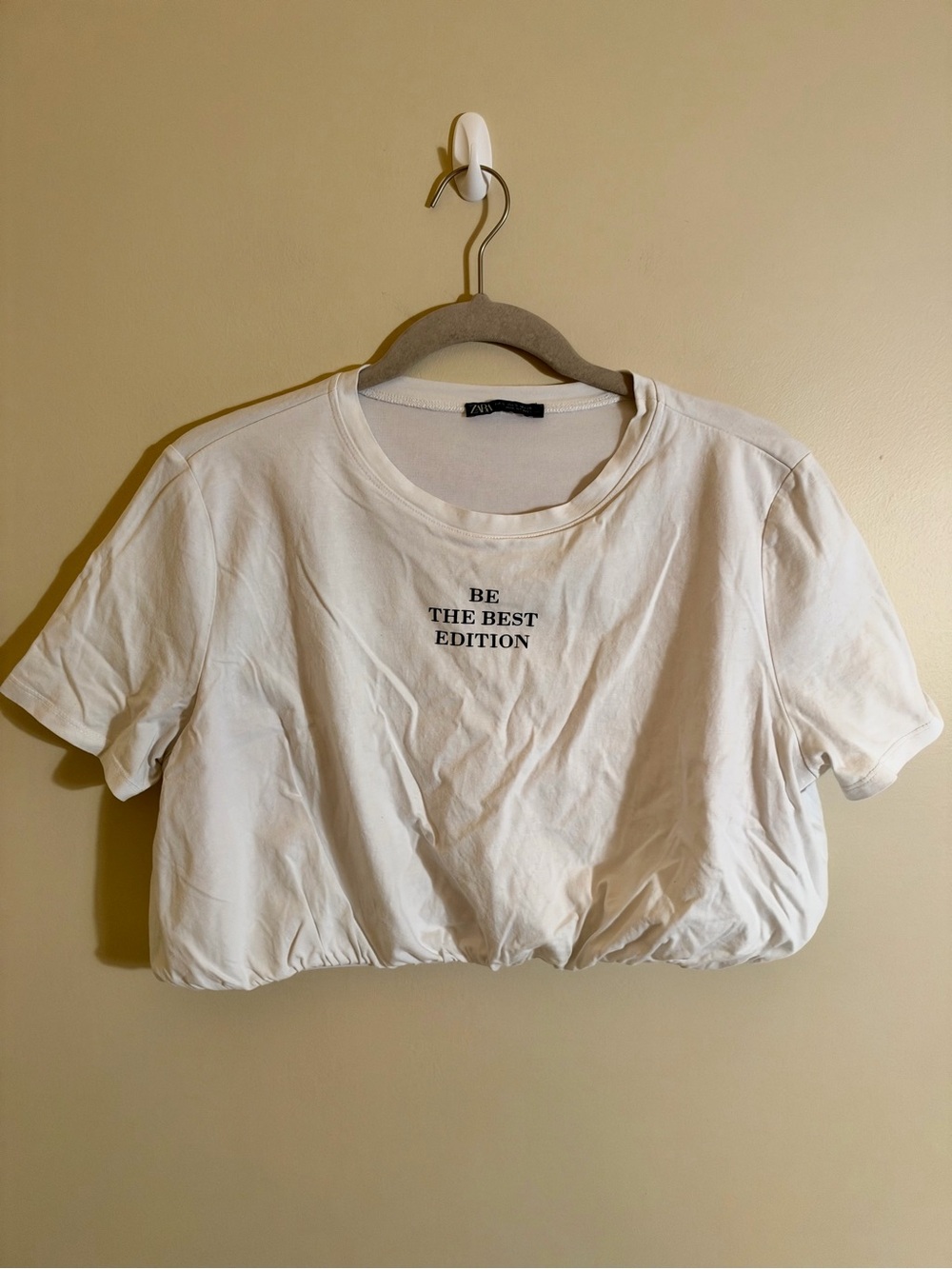 ZARA White Cropped Bubble Graphic Tee - "Be The Best Edition" size Small